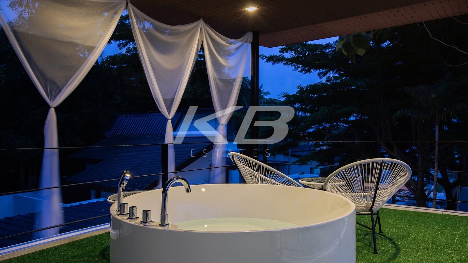 TWO BEDROOM JACUZZI SUITE